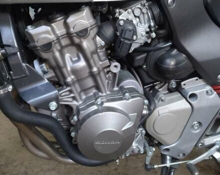 Серый Хонда CB 600F Hornet, объемом двигателя 0.6 л и пробегом 42 тыс. км за 3800 $, фото 6 на Automoto.ua