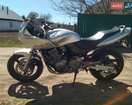 Серый Хонда CB 600F Hornet, объемом двигателя 0.6 л и пробегом 42 тыс. км за 3800 $, фото 3 на Automoto.ua