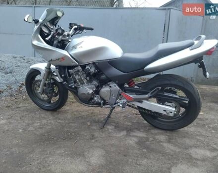 Серый Хонда CB 600F Hornet, объемом двигателя 0.6 л и пробегом 42 тыс. км за 3800 $, фото 7 на Automoto.ua