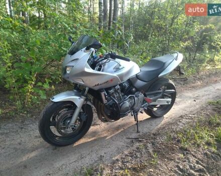 Серый Хонда CB 600F Hornet, объемом двигателя 0.6 л и пробегом 42 тыс. км за 3800 $, фото 20 на Automoto.ua
