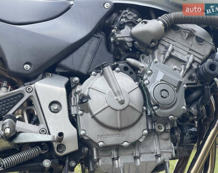 Серый Хонда CB 600F Hornet, объемом двигателя 0.6 л и пробегом 39 тыс. км за 3900 $, фото 17 на Automoto.ua