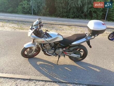 Хонда CB 600F Hornet 2001 у Дніпро (Дніпропетровську) на Automoto.ua Сірий Хонда CB 600F Hornet, об'ємом двигуна 0.6 л та пробігом 26 тис. км за 4300 $, фото 1 на Automoto.ua
