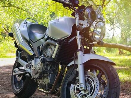 Серый Хонда CB 600F Hornet, объемом двигателя 0.6 л и пробегом 43 тыс. км за 4700 $, фото 1 на Automoto.ua