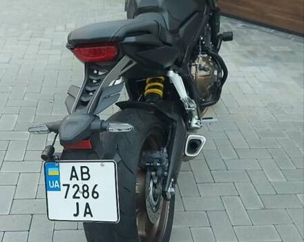 Черный Хонда CB 650R, объемом двигателя 0.65 л и пробегом 16 тыс. км за 8200 $, фото 5 на Automoto.ua