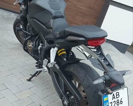 Черный Хонда CB 650R, объемом двигателя 0.65 л и пробегом 16 тыс. км за 8200 $, фото 4 на Automoto.ua