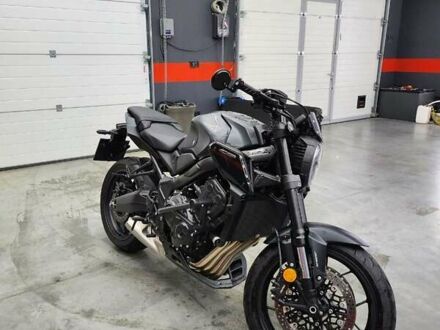 Хонда CB 650R 2023 у Ужгороді на Automoto.ua Чорний Хонда CB 650R, об'ємом двигуна 0.65 л та пробігом 3 тис. км за 9600 $, фото 1 на Automoto.ua