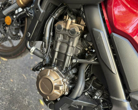 Красный Хонда CB 650R, объемом двигателя 0.65 л и пробегом 2 тыс. км за 9500 $, фото 4 на Automoto.ua