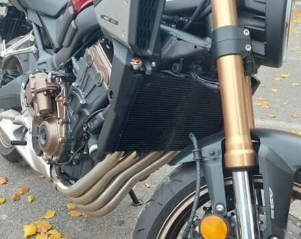 Красный Хонда CB 650R, объемом двигателя 0.65 л и пробегом 1 тыс. км за 10200 $, фото 1 на Automoto.ua
