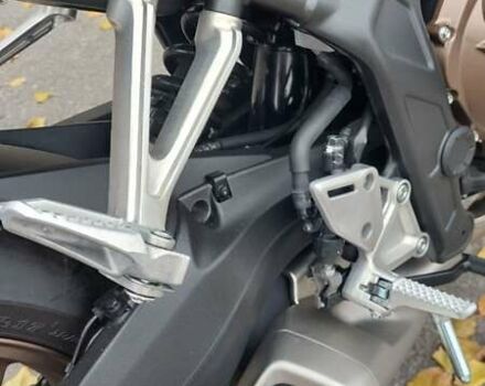 Красный Хонда CB 650R, объемом двигателя 0.65 л и пробегом 1 тыс. км за 10200 $, фото 7 на Automoto.ua