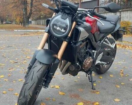 Красный Хонда CB 650R, объемом двигателя 0.65 л и пробегом 1 тыс. км за 10200 $, фото 15 на Automoto.ua
