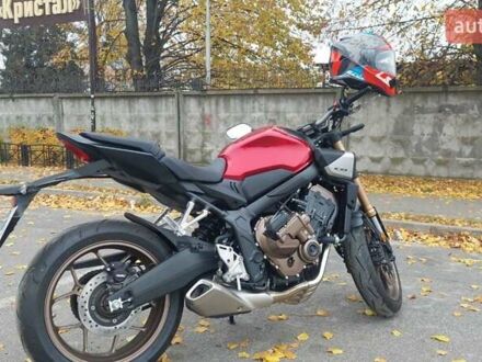 Красный Хонда CB 650R, объемом двигателя 0.65 л и пробегом 1 тыс. км за 10200 $, фото 1 на Automoto.ua