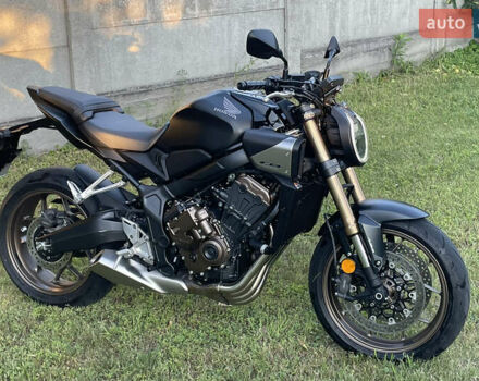 Хонда CB 650R, объемом двигателя 0.65 л и пробегом 5 тыс. км за 9500 $, фото 4 на Automoto.ua
