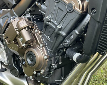 Хонда CB 650R, объемом двигателя 0.65 л и пробегом 5 тыс. км за 9500 $, фото 18 на Automoto.ua