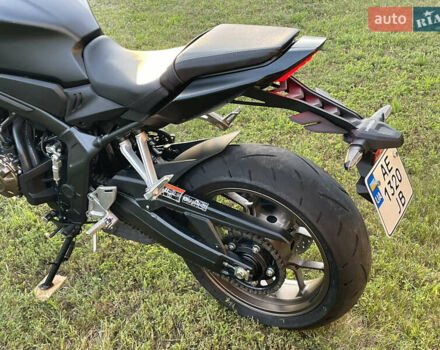 Хонда CB 650R, объемом двигателя 0.65 л и пробегом 5 тыс. км за 9500 $, фото 9 на Automoto.ua