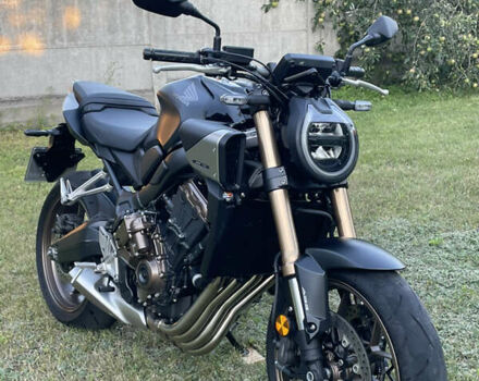Хонда CB 650R, объемом двигателя 0.65 л и пробегом 5 тыс. км за 9500 $, фото 2 на Automoto.ua