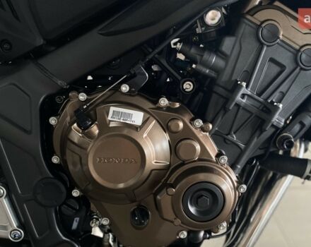Хонда CB 650R, объемом двигателя 0.65 л и пробегом 0 тыс. км за 10085 $, фото 20 на Automoto.ua