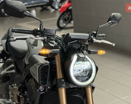 Хонда CB 650R, объемом двигателя 0.65 л и пробегом 0 тыс. км за 10085 $, фото 6 на Automoto.ua