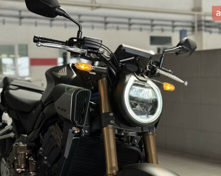 Хонда CB 650R, объемом двигателя 0.65 л и пробегом 0 тыс. км за 10560 $, фото 6 на Automoto.ua