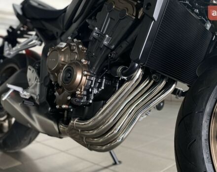 Хонда CB 650R, объемом двигателя 0.65 л и пробегом 0 тыс. км за 10085 $, фото 13 на Automoto.ua