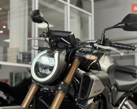 Хонда CB 650R, объемом двигателя 0.65 л и пробегом 0 тыс. км за 10560 $, фото 7 на Automoto.ua
