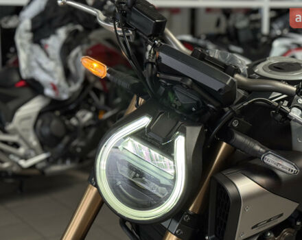Хонда CB 650R, объемом двигателя 0.65 л и пробегом 0 тыс. км за 10085 $, фото 8 на Automoto.ua