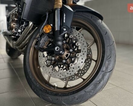Хонда CB 650R, объемом двигателя 0.65 л и пробегом 0 тыс. км за 10085 $, фото 6 на Automoto.ua