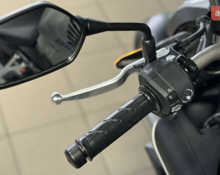 Хонда CB 650R, объемом двигателя 0.65 л и пробегом 0 тыс. км за 10085 $, фото 11 на Automoto.ua