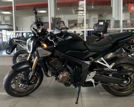 Хонда CB 650R, объемом двигателя 0.65 л и пробегом 0 тыс. км за 10085 $, фото 3 на Automoto.ua