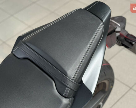 Хонда CB 650R, объемом двигателя 0.65 л и пробегом 0 тыс. км за 10560 $, фото 22 на Automoto.ua