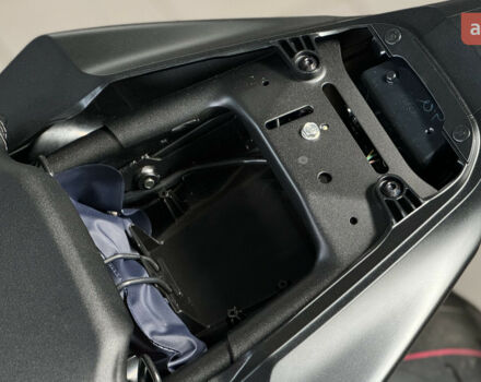 Хонда CB 650R, объемом двигателя 0.65 л и пробегом 0 тыс. км за 10560 $, фото 17 на Automoto.ua