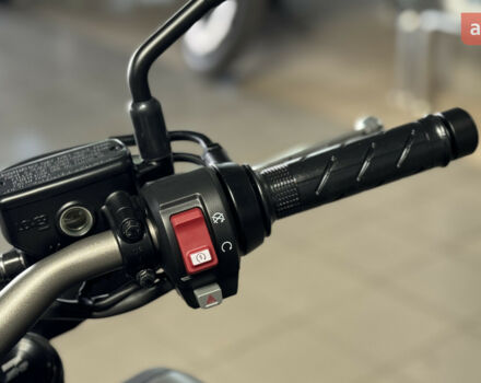 Хонда CB 650R, объемом двигателя 0.65 л и пробегом 0 тыс. км за 10560 $, фото 11 на Automoto.ua