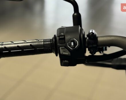 Хонда CB 650R, объемом двигателя 0.65 л и пробегом 0 тыс. км за 10085 $, фото 12 на Automoto.ua