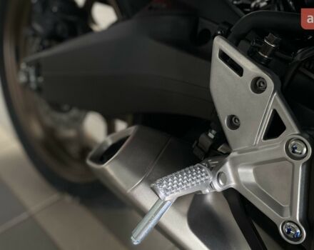 Хонда CB 650R, объемом двигателя 0.65 л и пробегом 0 тыс. км за 10085 $, фото 14 на Automoto.ua