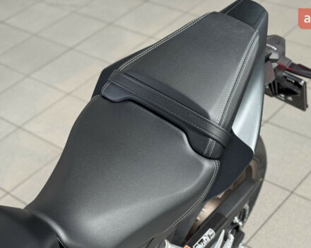 Хонда CB 650R, объемом двигателя 0.65 л и пробегом 0 тыс. км за 10560 $, фото 21 на Automoto.ua