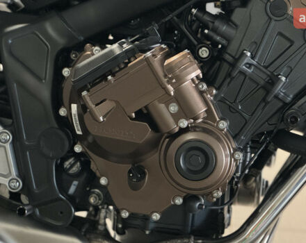 Хонда CB 650R, объемом двигателя 0.65 л и пробегом 0 тыс. км за 10560 $, фото 9 на Automoto.ua