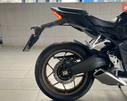 Хонда CB 650R, объемом двигателя 0.65 л и пробегом 0 тыс. км за 10085 $, фото 9 на Automoto.ua