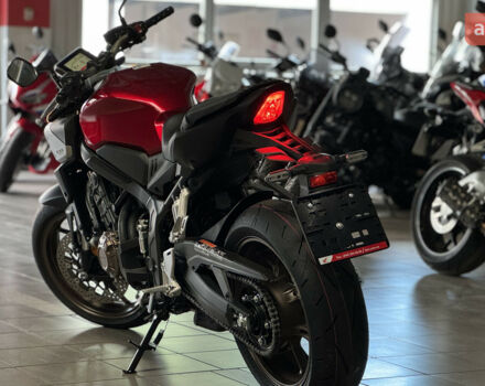 Хонда CB 650R, объемом двигателя 0.65 л и пробегом 0 тыс. км за 10560 $, фото 4 на Automoto.ua