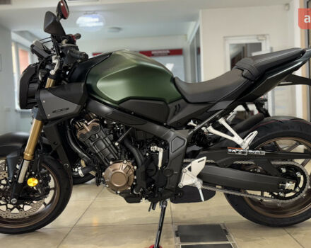 Хонда CB 650R, объемом двигателя 0.65 л и пробегом 0 тыс. км за 10572 $, фото 8 на Automoto.ua