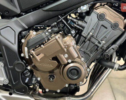 Хонда CB 650R, объемом двигателя 0.65 л и пробегом 0 тыс. км за 10572 $, фото 18 на Automoto.ua