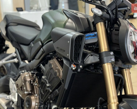 Хонда CB 650R, объемом двигателя 0.65 л и пробегом 0 тыс. км за 10085 $, фото 7 на Automoto.ua