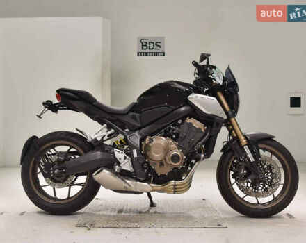 Серый Хонда CB 650R, объемом двигателя 0.65 л и пробегом 19 тыс. км за 8600 $, фото 1 на Automoto.ua