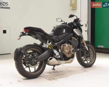 Серый Хонда CB 650R, объемом двигателя 0.65 л и пробегом 19 тыс. км за 8600 $, фото 3 на Automoto.ua