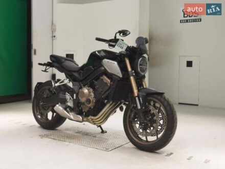 Хонда CB 650R 2019 в Одессе на Automoto.ua Серый Хонда CB 650R, объемом двигателя 0.65 л и пробегом 19 тыс. км за 8600 $, фото 1 на Automoto.ua