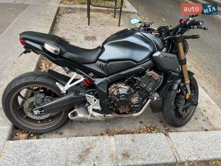 Хонда CB 650R 2023 у Чернівцях на Automoto.ua Сірий Хонда CB 650R, об'ємом двигуна 0 л та пробігом 8 тис. км за 9470 $, фото 1 на Automoto.ua