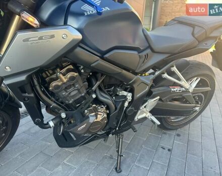 Синий Хонда CB 650R, объемом двигателя 0.65 л и пробегом 14 тыс. км за 8650 $, фото 10 на Automoto.ua