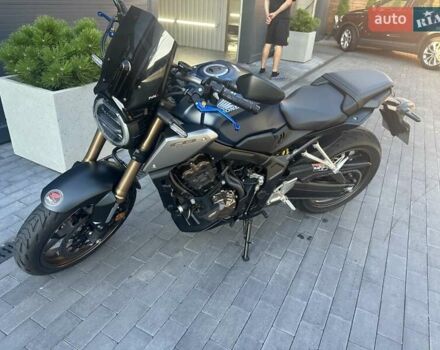 Синий Хонда CB 650R, объемом двигателя 0.65 л и пробегом 14 тыс. км за 8650 $, фото 1 на Automoto.ua