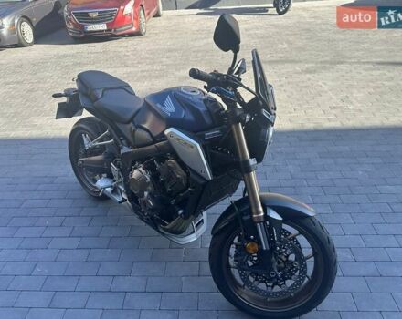 Синий Хонда CB 650R, объемом двигателя 0.65 л и пробегом 14 тыс. км за 8650 $, фото 3 на Automoto.ua
