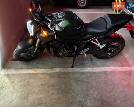 Зеленый Хонда CB 650R, объемом двигателя 0.65 л и пробегом 2 тыс. км за 9600 $, фото 4 на Automoto.ua