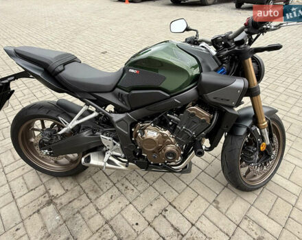 Зеленый Хонда CB 650R, объемом двигателя 0.65 л и пробегом 2 тыс. км за 9600 $, фото 19 на Automoto.ua