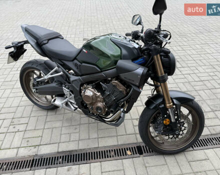 Зеленый Хонда CB 650R, объемом двигателя 0.65 л и пробегом 2 тыс. км за 9600 $, фото 13 на Automoto.ua